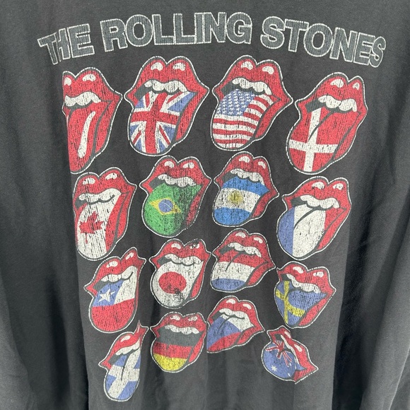 NWT Hollister The Rolling Stones Oversized Lips Graphic Pullover Band Sweatshirt - Picture 4 of 11